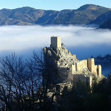 Alojamientos Castillo De La Iruela Eksteriør bilde